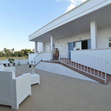 La Caletta Bed And Breakfast Torre Santa Sabina Exterior photo